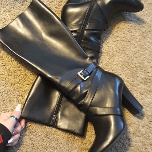 Naturalizer black high-heeled boots!! - Picture 1 of 3